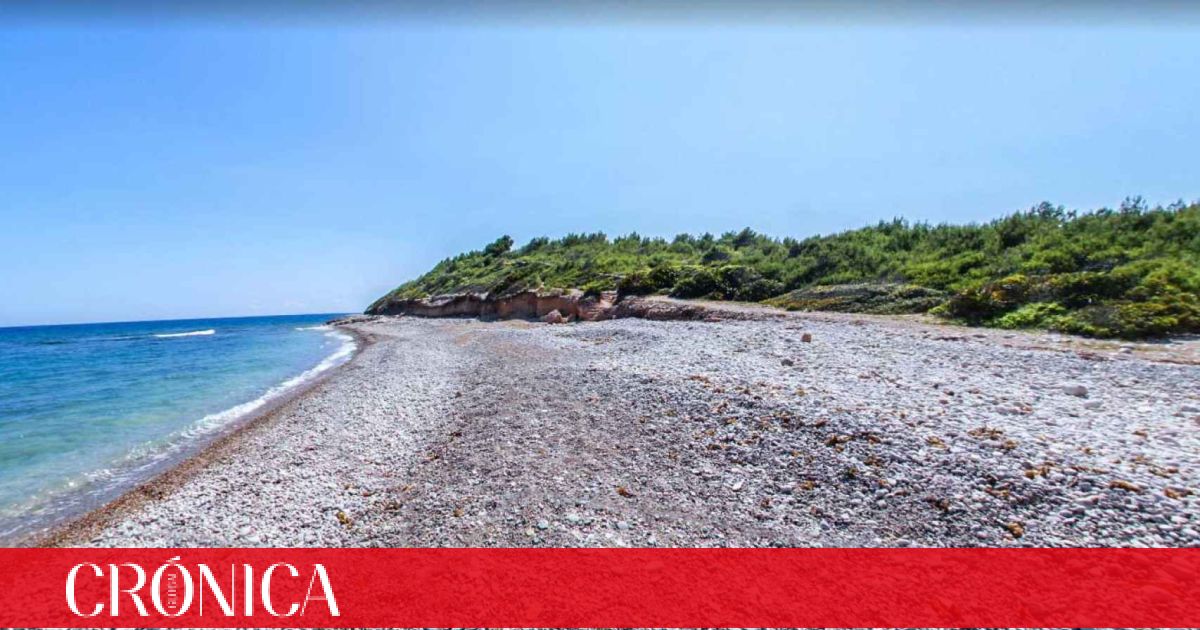 La Guardia Civil Requisa M S De Dos Toneladas De Hach S En Una Playa De