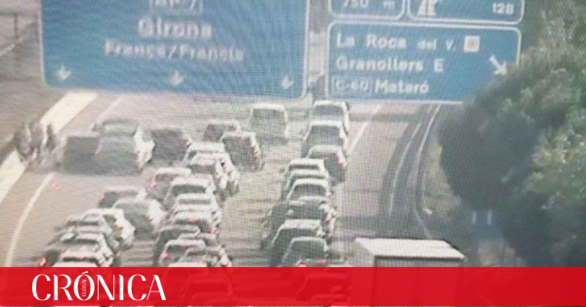 Un Accidente En La Ap Provoca Kil Metros De Cola Compacta