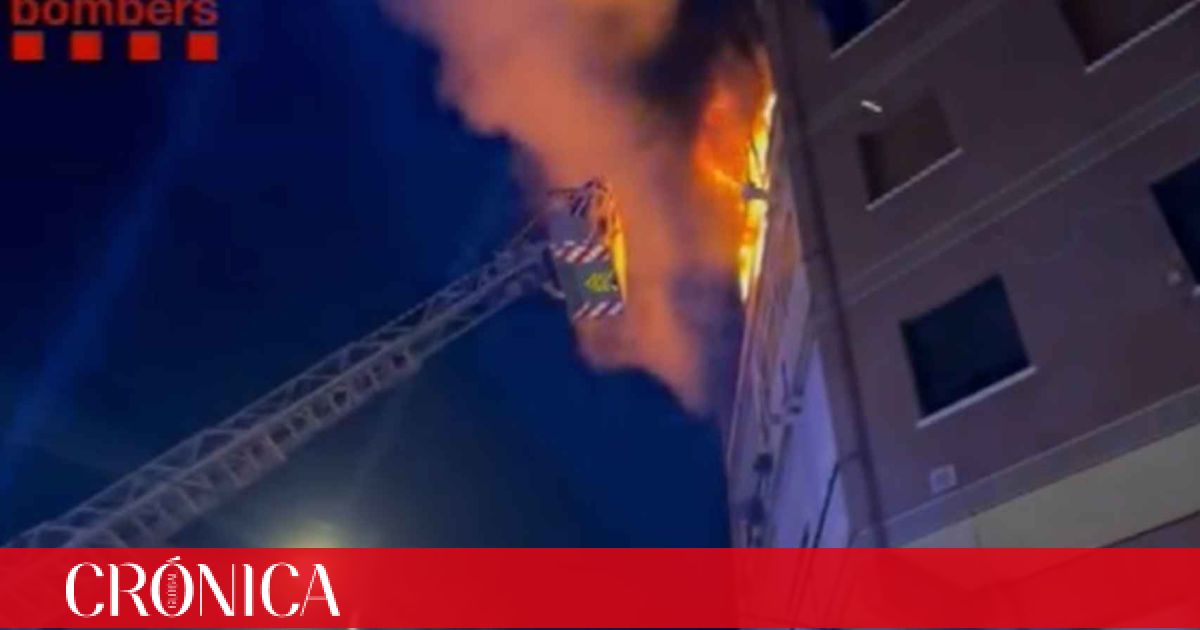 Cuatro Heridos En El Incendio De Un Piso En Ripollet