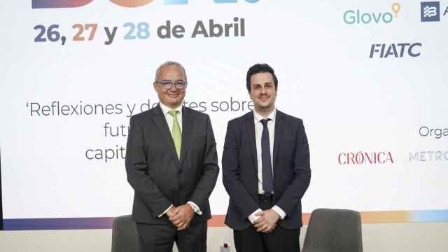 Albert Triola, CEO de Oracle, y Aleix Mercader, redactor de Crónica Global / GALA ESPÍN