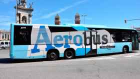 Imagen de un autobús del Aerobús, el servicio lanzadera entre Barcelona centro y el aeropuerto de El Prat / SGMT
