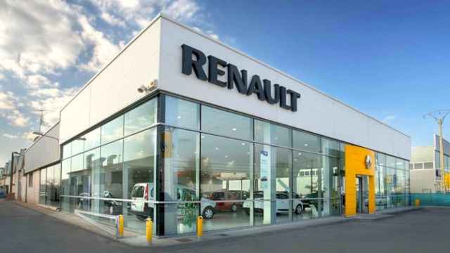Imagen de archivo de un concesionario de Renault en Aranjuez (Madrid) / CG