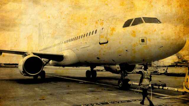 Una aeronave de la aerolínea lituana Avion Express / FOTOMONTAJE DE CG