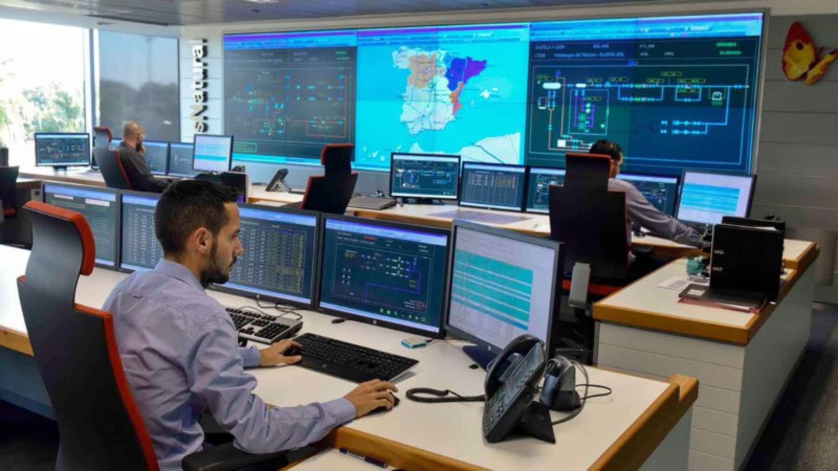 Sala de control de las instalaciones centrales de Gas Natural Fenosa.