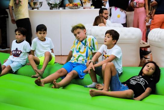 Los hijos de Messi en el cumpleaños del hijo de Neymar