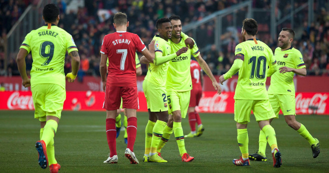 Los jugadores del Barça celebran el gol de Nelson Semedo frente al Girona / EFE