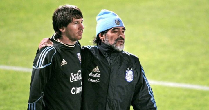 Maradona junto a Messi en su etapa como seleccionador de Argentina / EFE