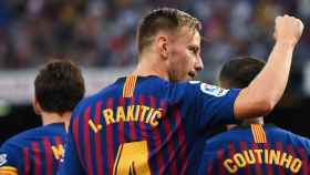Ivan Rakitic celebrando un gol con el Barça / EFE