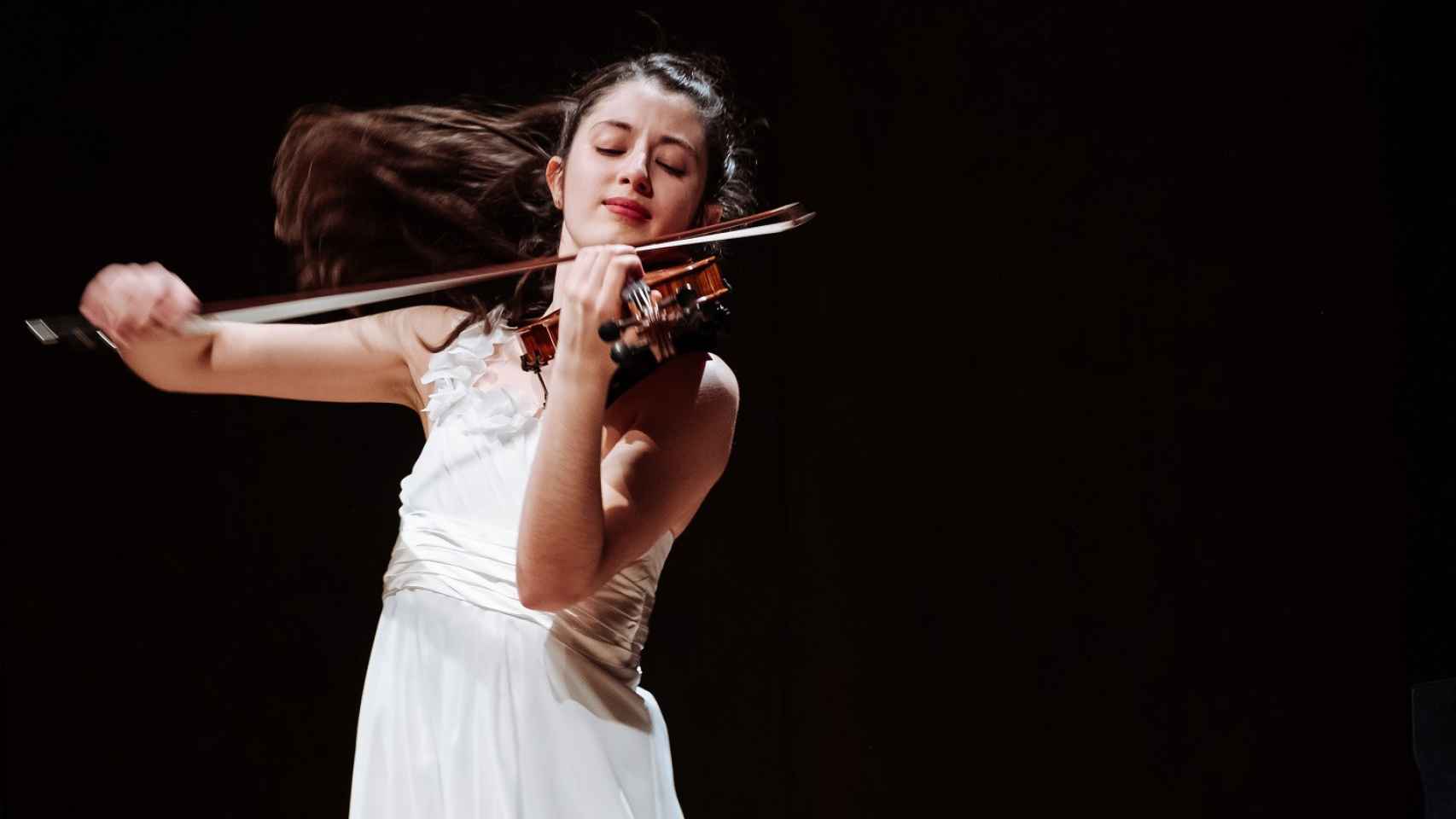 La violinista María Dueñas / TAM LAN TRUONG (MARÍA DUEÑAS WEB)