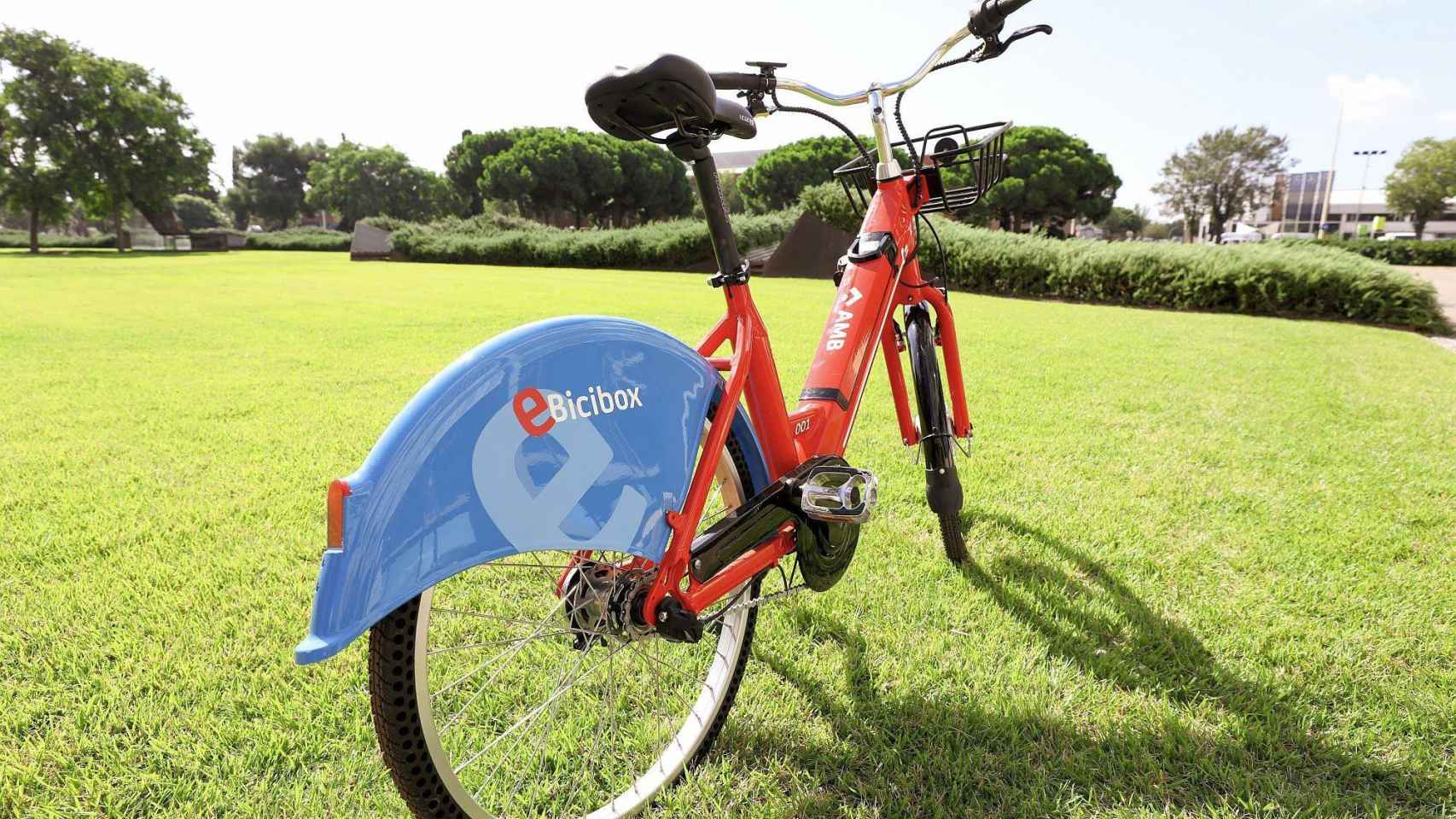Una de las bicicletas eléctricas de eBicibox (Bicibox) del Área Metropolitana / CG