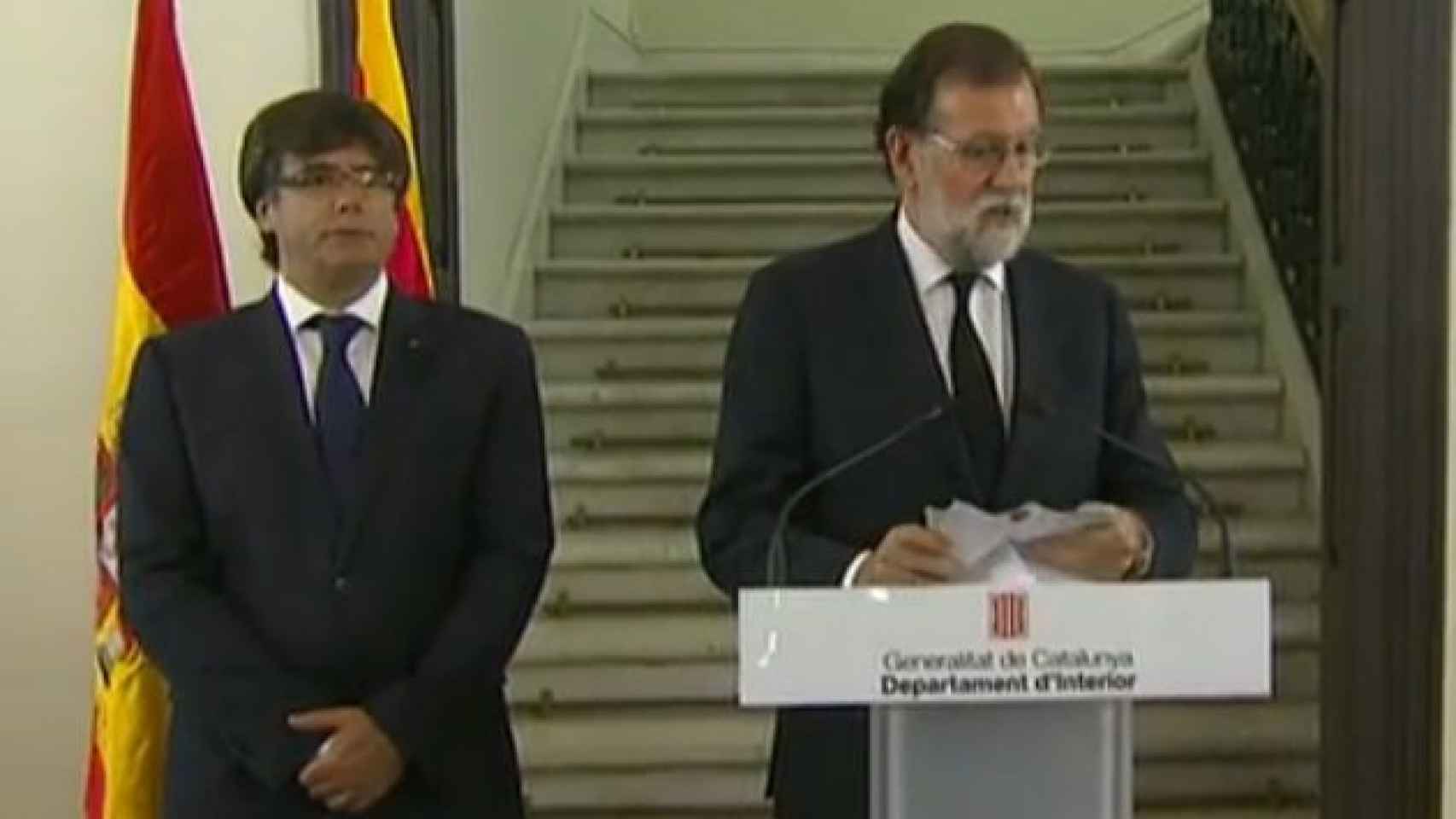 Rajoy y Puigdemont en la rueda de prensa conjunta tras el atentado de Las Ramblas de Barcelona / CG