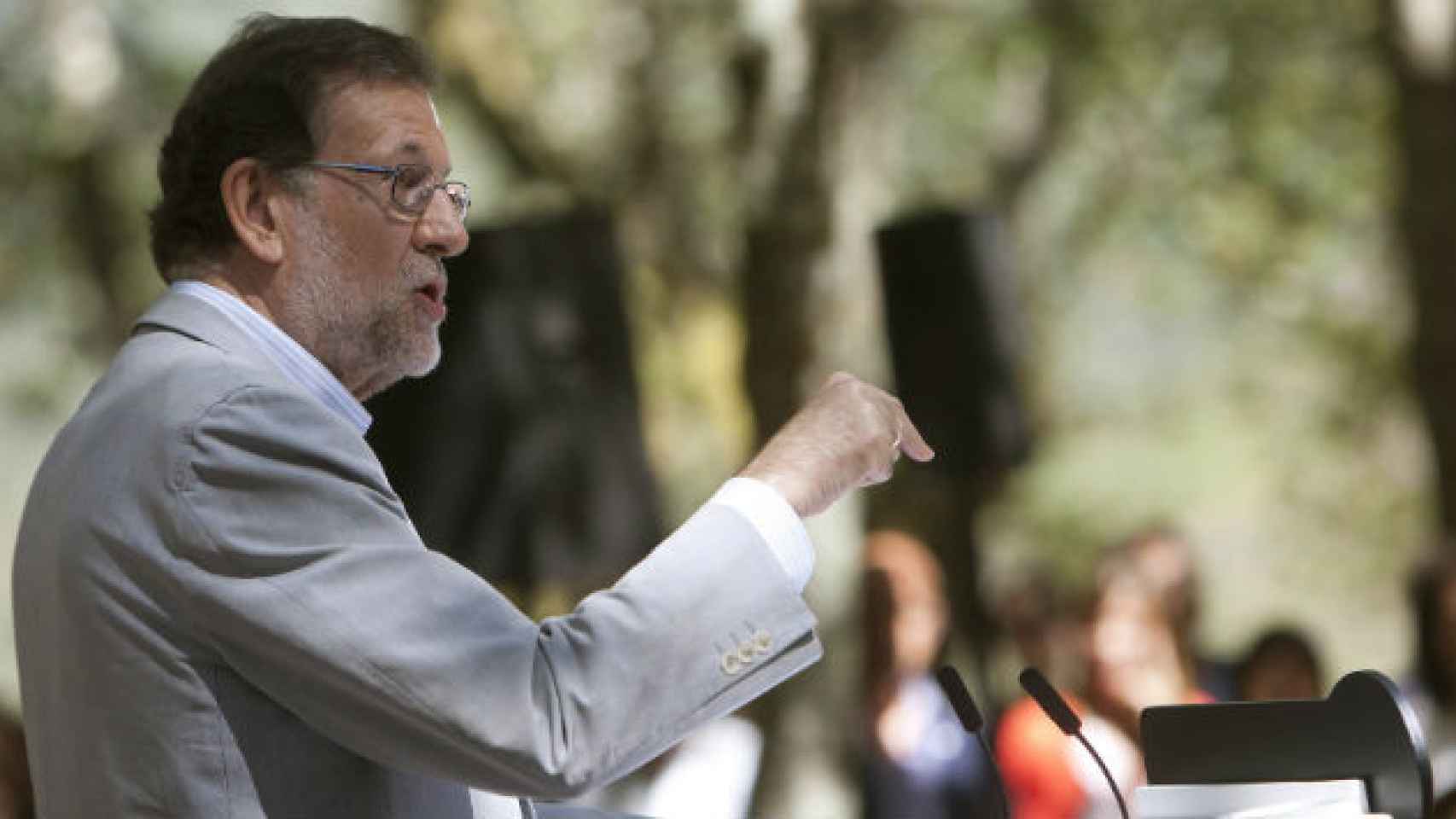El presidente en funciones, Mariano Rajoy, en el acto de inicio del curso político del PP en Pontevedra. / EFE