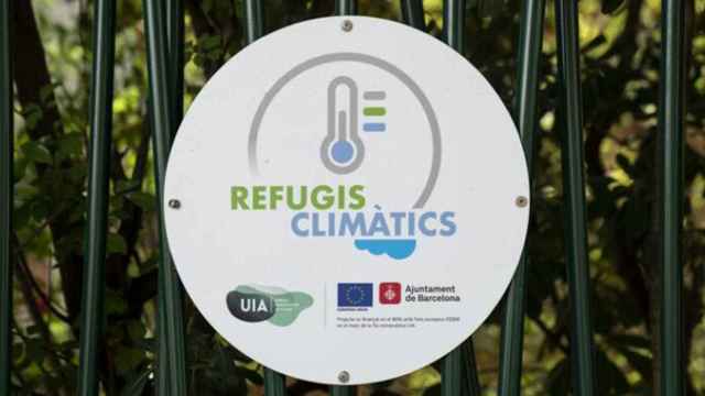 Logo de la iniciativa de refugios climáticos que ha emprendido el Ayuntamiento de Barcelona / AYUNTAMIENTO DE BARCELONA