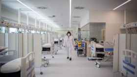 Un espacio de uci en el Hospital Moisès Broggi, donde se encuentran ingresados pacientes Covid / David Zorrakino (EP)