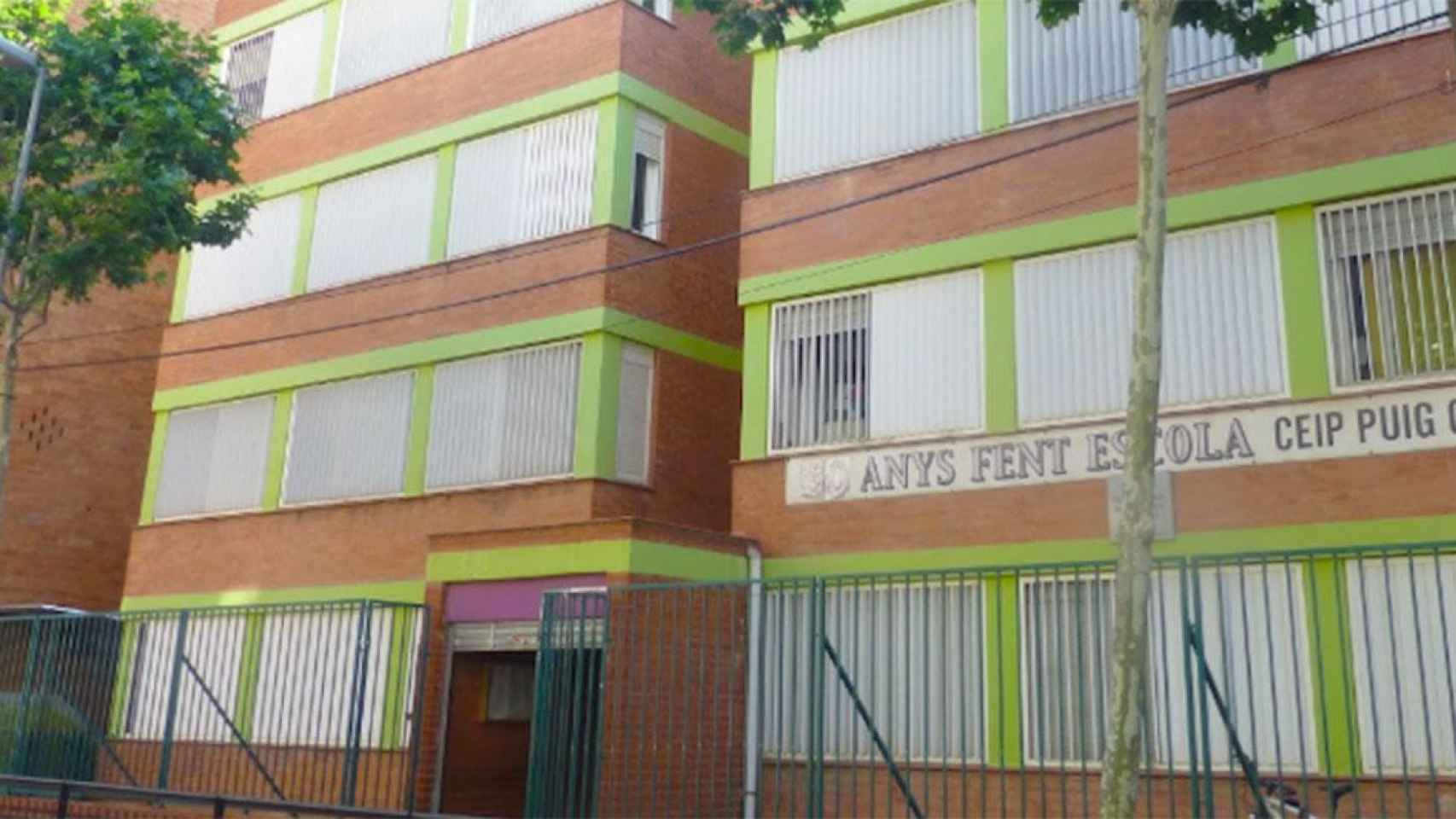 Escuela Puig i Gairalt de Hospitalet, donde han sufrido el robo de 25 ordenadores /CG