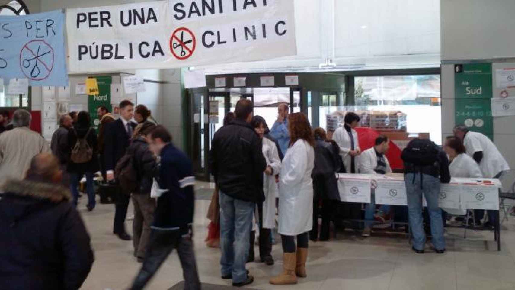 Imagen del Hospital Clínic Barcelona, integrado en la red Siscat, donde también podría haber un otoño caliente / CG
