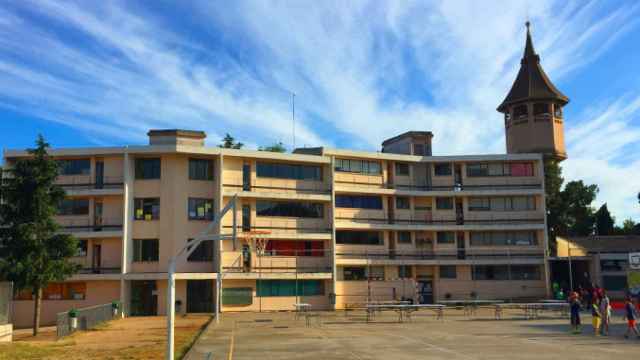 Patio de la Escola Samuntada de Sabadell / WP