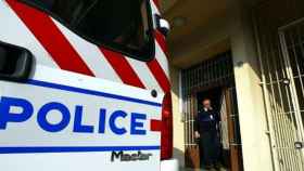 La Policía, en el domicilio del gendarme asesinado y su mujer, cerca de París.
