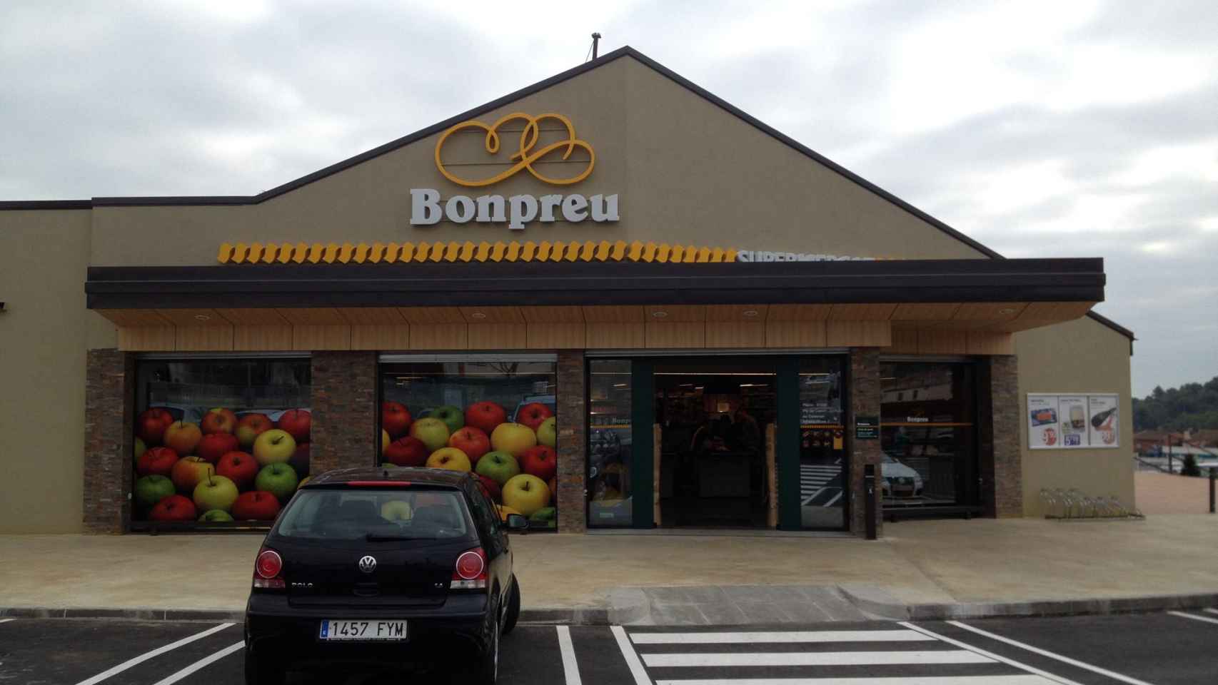 El exterior de un supermercado Bon Preu, en una imagen de archivo / CG