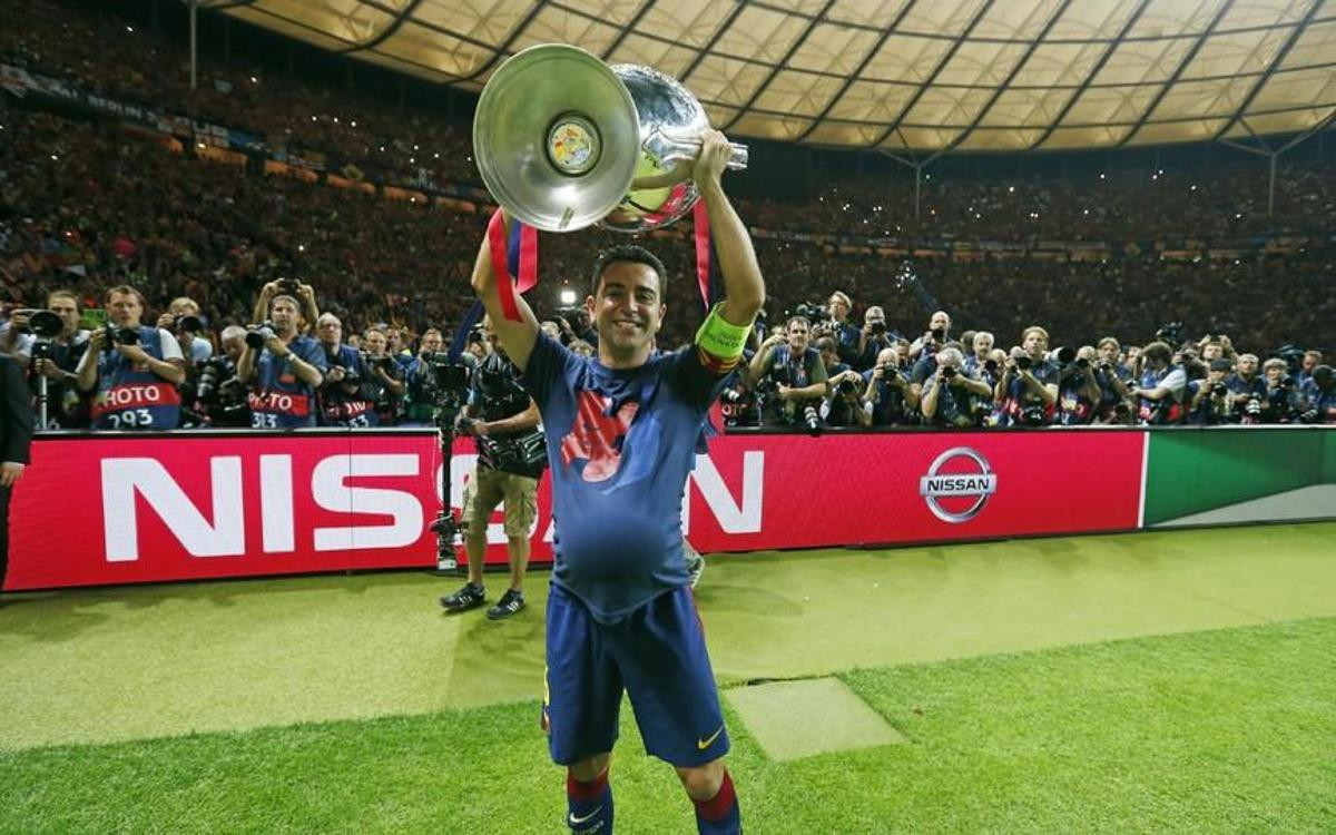 Xavi, con la Champions de 2015, tras ganar a la Juventus en su último partido oficial como futbolista del Barça / FCB