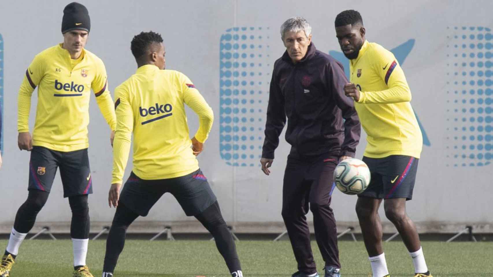 Semedo, Griezmann y Umtiti con Setién en un entrenamiento / FC Barcelona