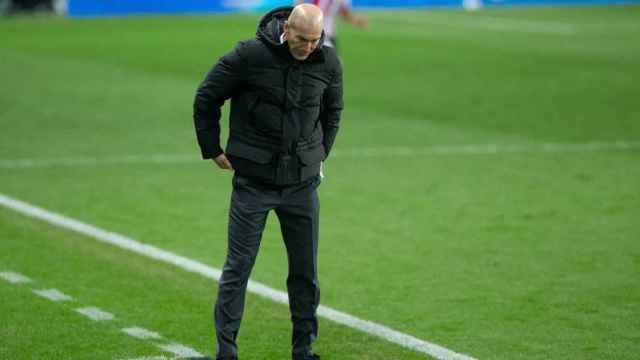 Zidane, cabizbajo en un partido con el Madrid | EFE
