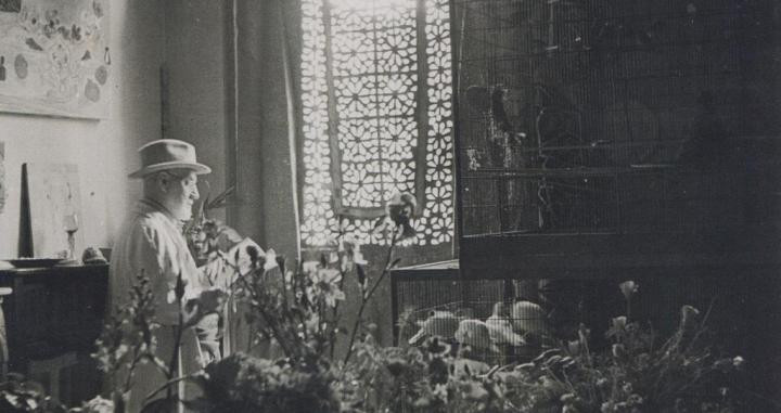 Henri Matisse, en el interior de su taller en la localidad francesa de Vence, 1945.