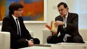 Mariano Rajoy recibe a Carles Puigdemont en la Moncloa / EP
