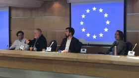 Savater entra en campaña para apoyar a jóvenes europeístas en el Parlamento Europeo