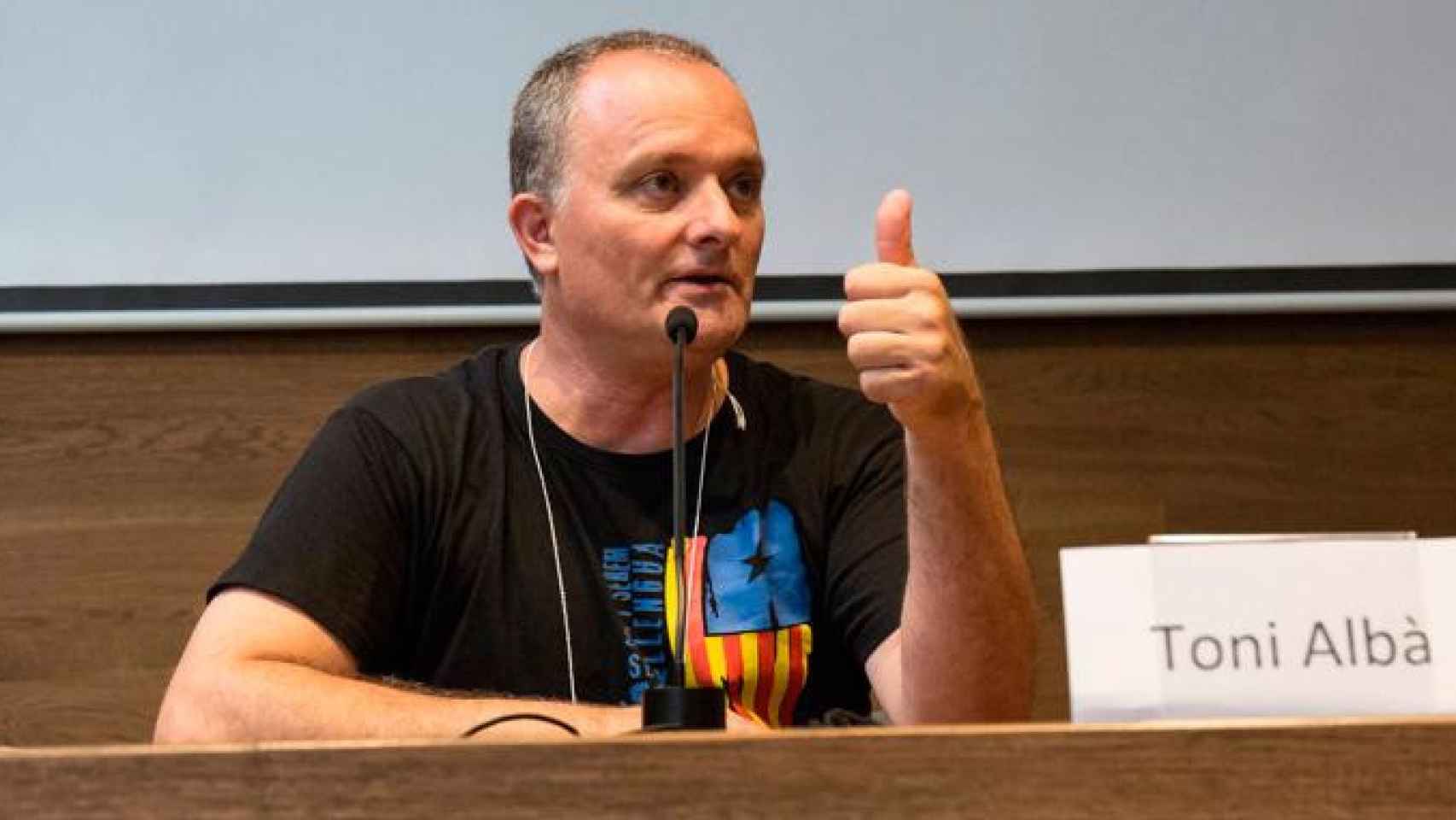 El polémico humorista Toni Albà, durante un acto político independentista / CG
