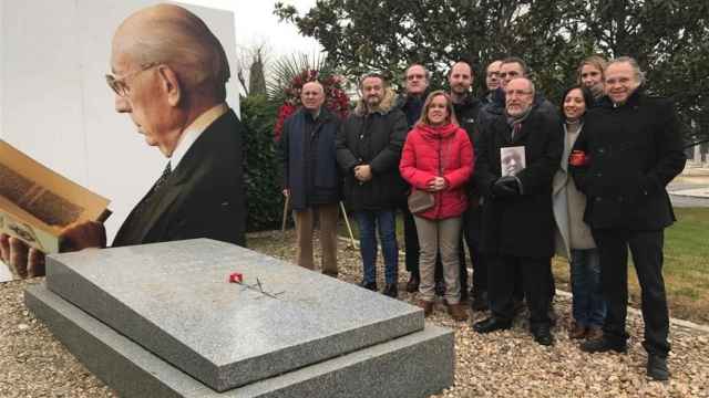 El PSOE madrileño rinde homenaje a Enrique Tierno Galván en el aniversario de su muerte