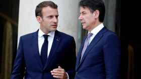 El presidente francés, Emmanuel Macron, tras una reunión por la crisis diplomática por el Aquarius / EFE