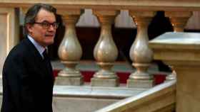 El presidente del Gobierno catalán en funciones, Artur Mas, en la escalinata del Parlament