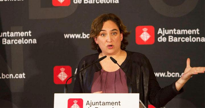 Ada Colau, alcaldesa de Barcelona, en una comparecencia pública pasada / AjBCN