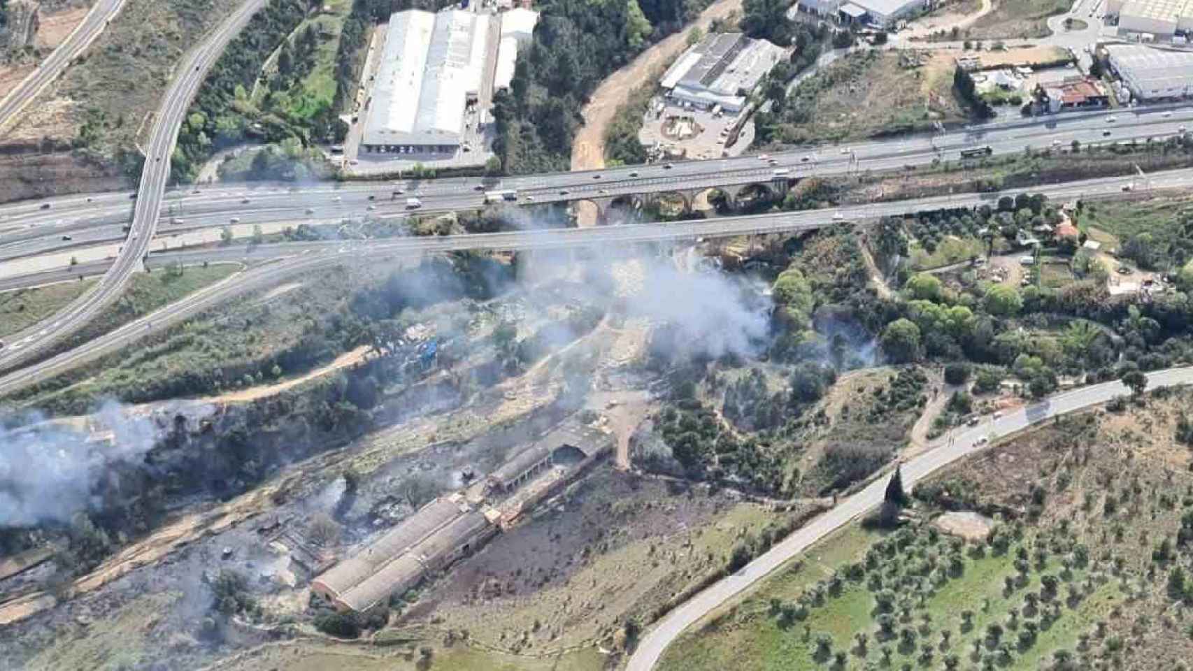 Vista aérea del incendio de Esparraguera / MOSSOS