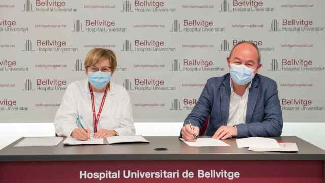 Firma del convenio de colaboración entre el Hospital de Bellvitge y ANNE Fundación para prevenir el trastorno del juego en menores / HOSPITAL DE BELLVITGE