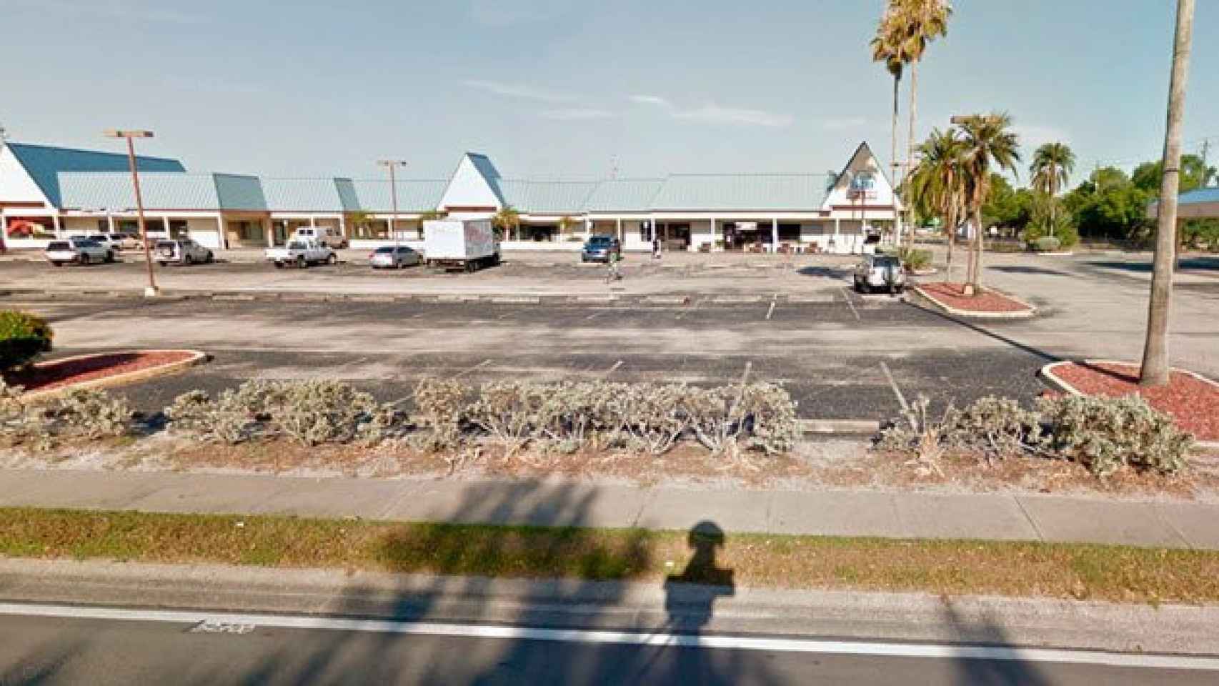 Vista de la discoteca Club Blu de Fort Myers, donde se ha producido el tiroteo.