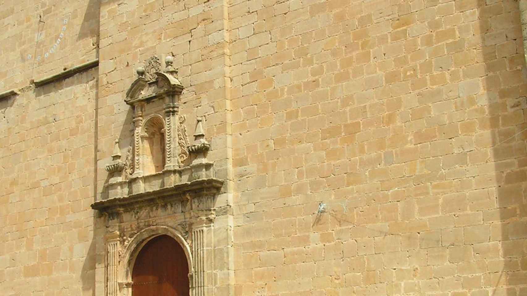 Iglesia de Arnes