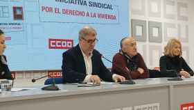 Los secretarios generales de CCOO, Unai Sordo (izq.); y de UGT, Pepe Álvarez, a favor de debatir sobre nacionalizar empresas / EP