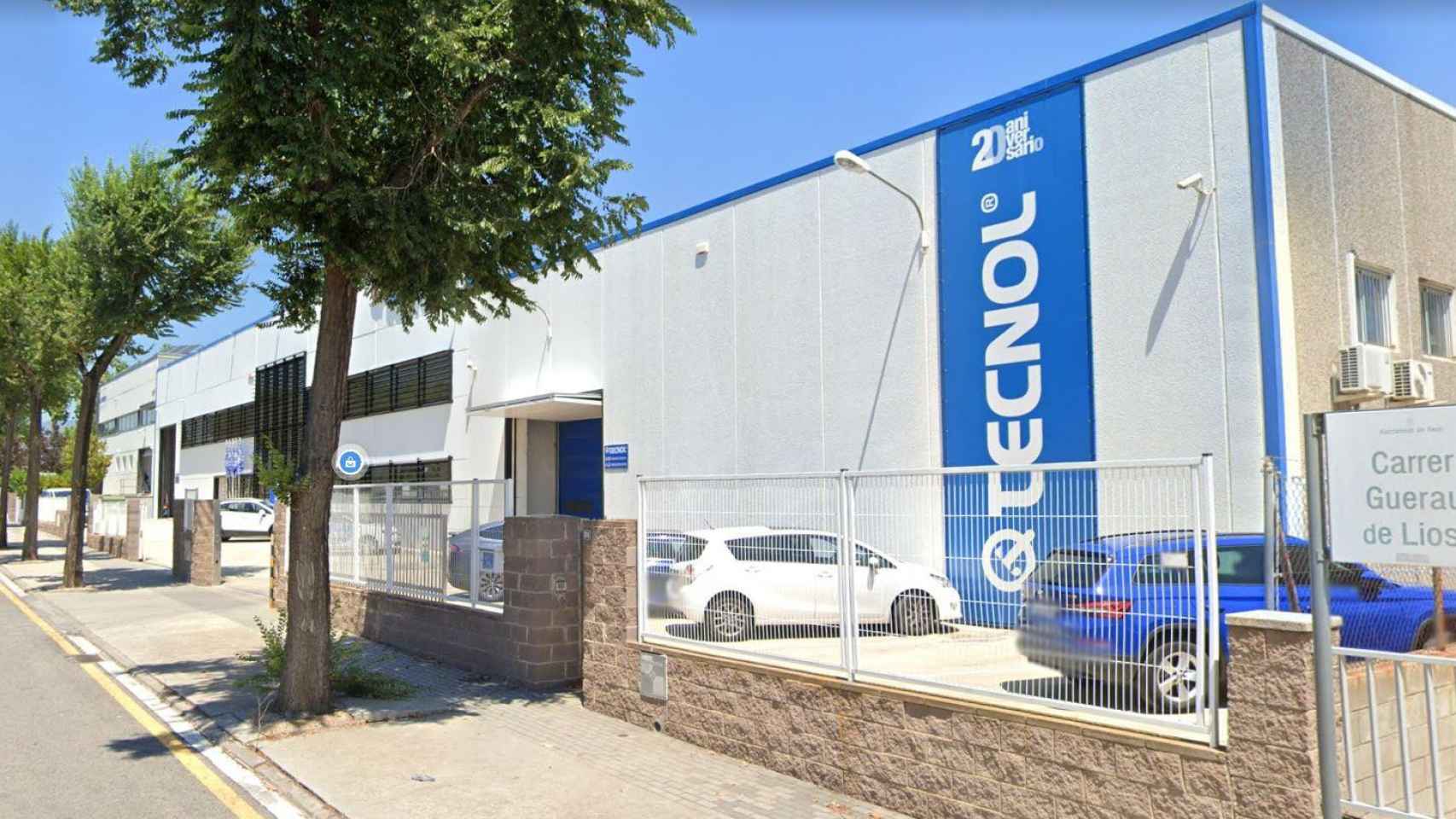 Fábrica de Tecnol en Reus / (CG)