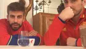 Iker Casillas y Piqué muestran su afinidad en una concentración de la selección
