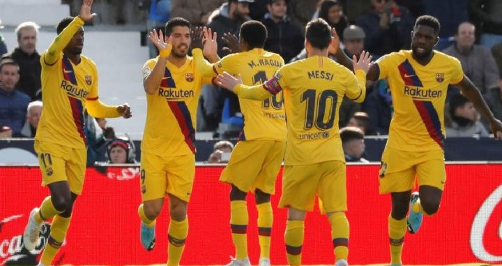 El Barça celebra la victoria ante el Leganés/ EFE