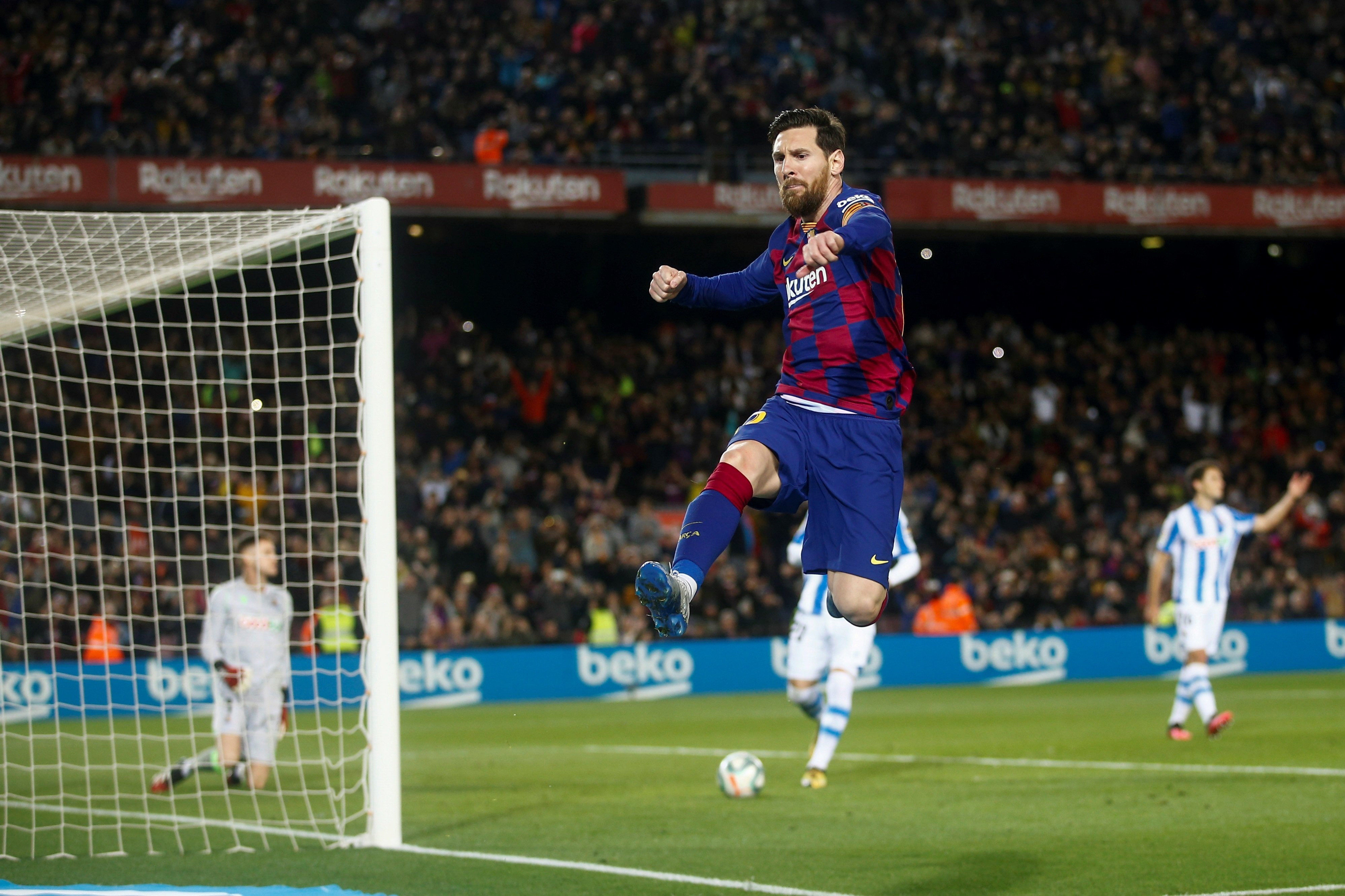 Leo Messi celebra un gol ante la Real Sociedad / EFE