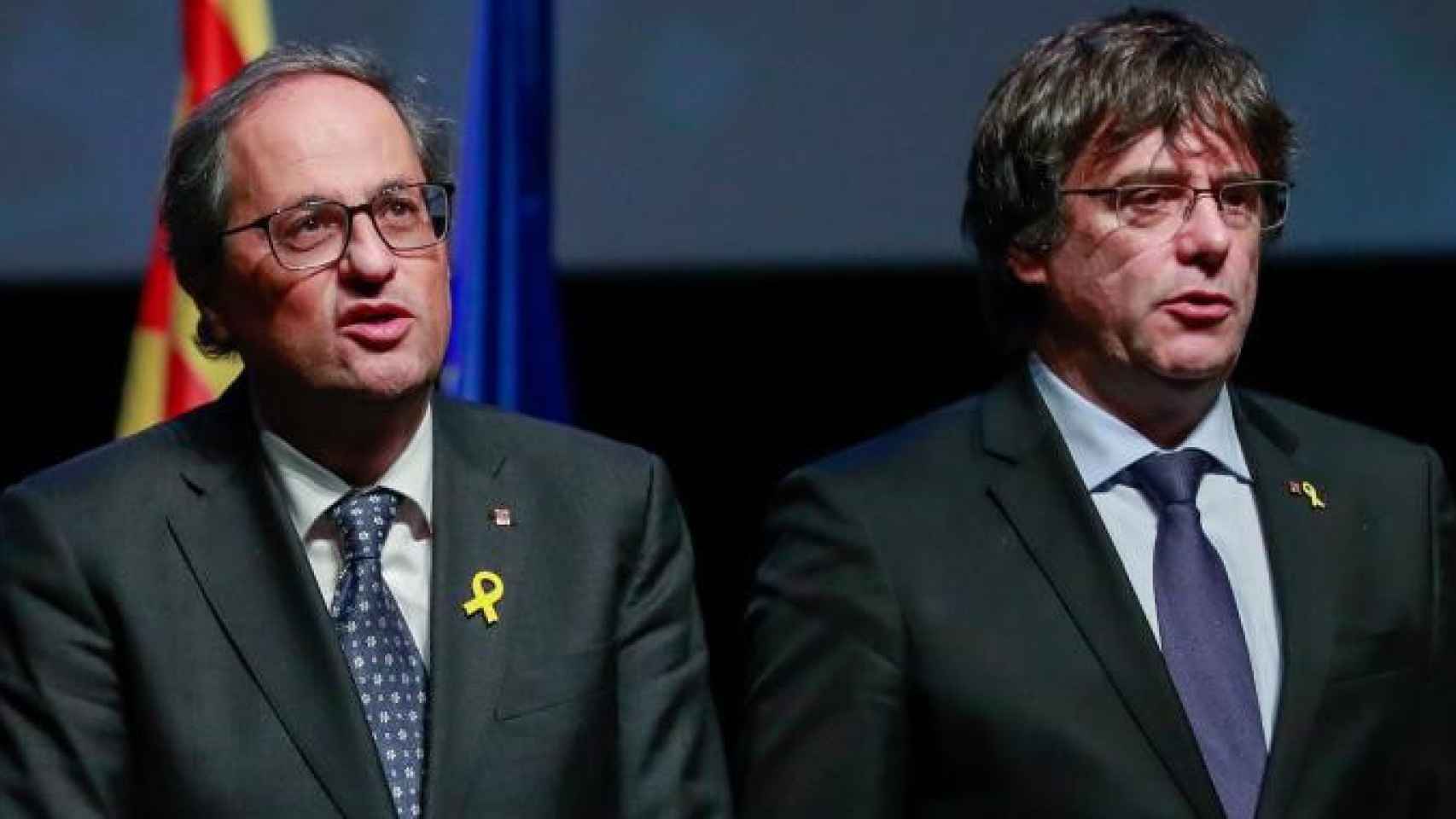 Los líderes independentistas Quim Torra, presidente de la Generalitat junto a su precedesor, el prófugo Carles Puigdemont / EFE