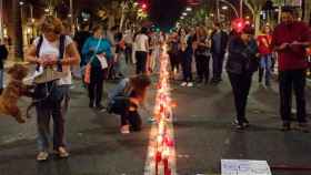 Las últimas movilizaciones convocadas en por los independentistas son las protestas por el encarcelamiento de los líderes de Omnium Cultural y la ANC, como la encendida de velas en avenida Diagonal de Barcelona / EFE