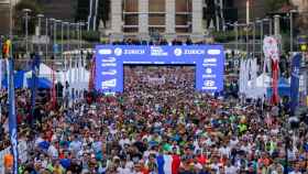 Salida de la 44 edición de la Zurich Maratón de Barcelona