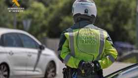 Agentes de la Guardia Civil que incautan 30 kilos de marihuana y siete de hachís en un control rutinario de Pont de Molins / EP