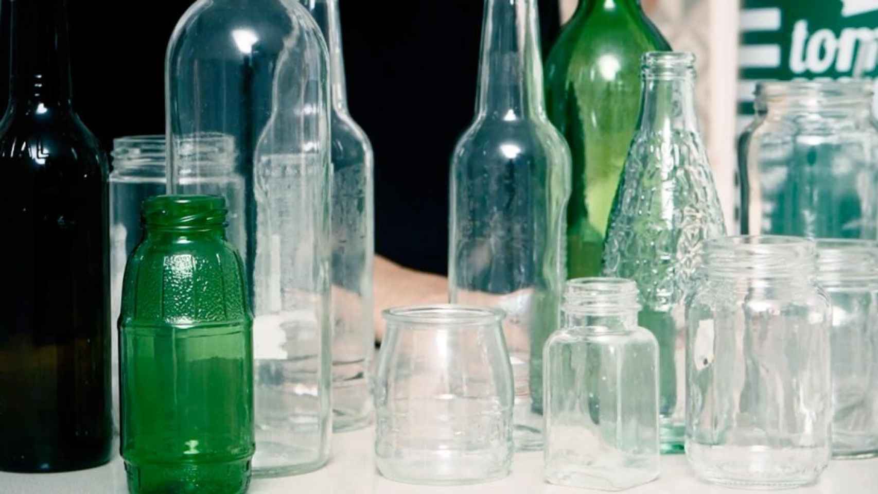 Distintas botellas y otros envases de vidrio / EUROPA PRESS