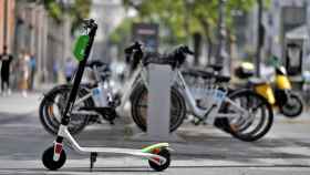 Un patinete eléctrico que se puede alquilar en Madrid / EFE