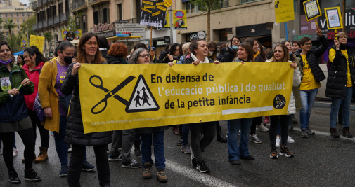Manifestación de docentes contra las políticas de Cambray / LUIS MIGUEL AÑÓN (CG)